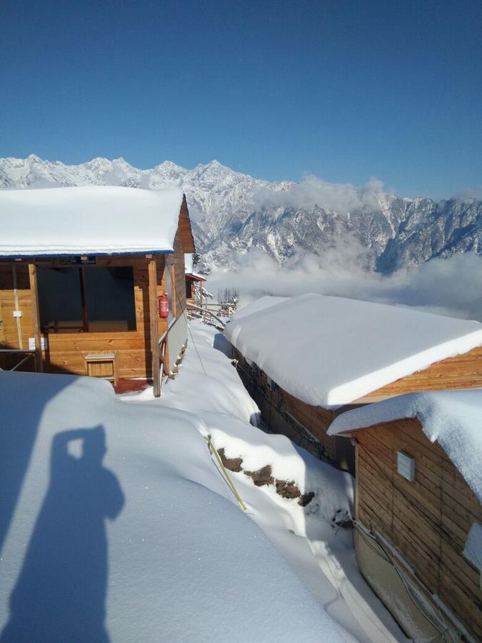 Blue Poppy Resorts Joshimath Exterior photo